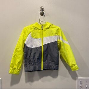 Nike Windrunner Jacket in kids size 2t wind jacket raincoat